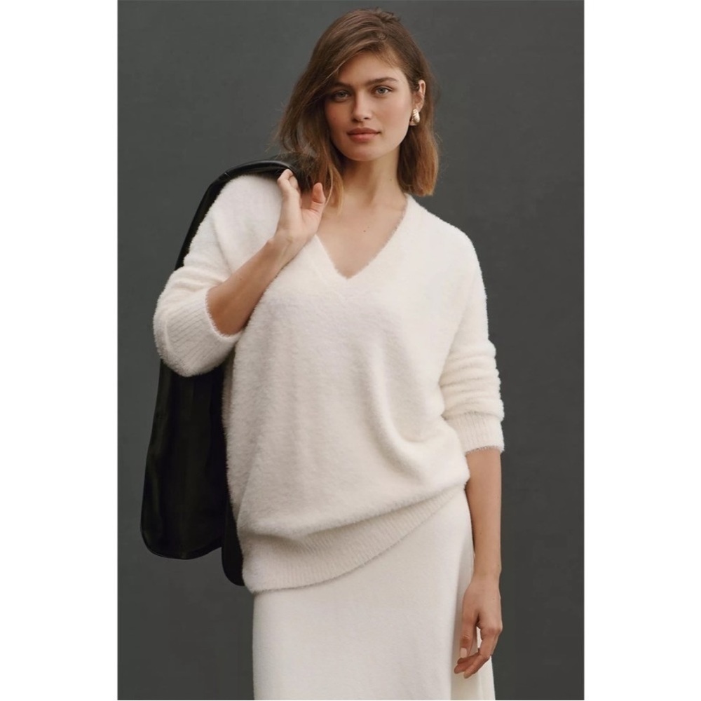 Anthropologie V-Neck Eyelash Fuzzy Tunic Sweater in White Sz XS